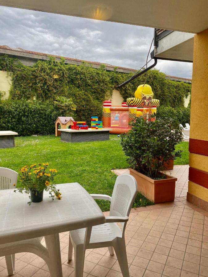 Ferretti Residence Garda Palace Peschiera del Garda Luaran gambar