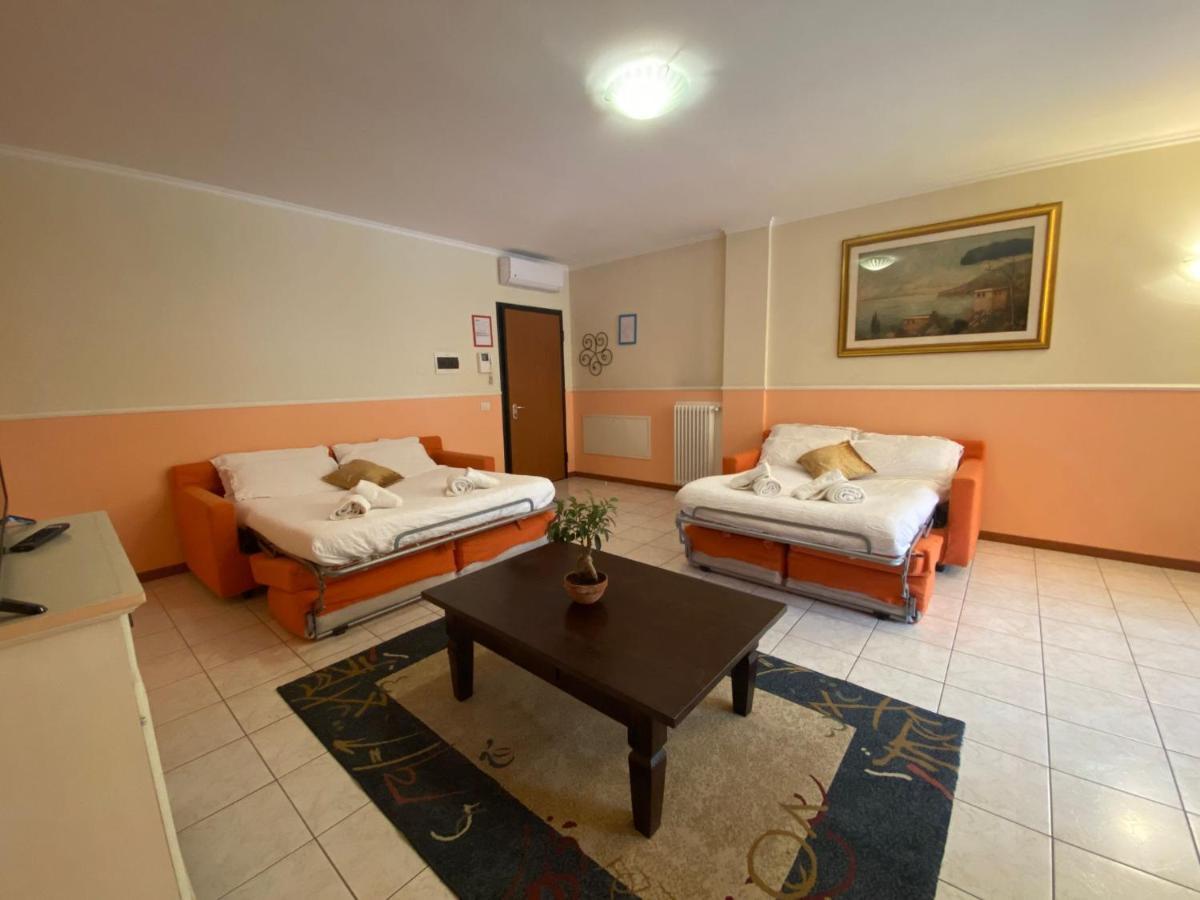 Ferretti Residence Garda Palace Peschiera del Garda Luaran gambar